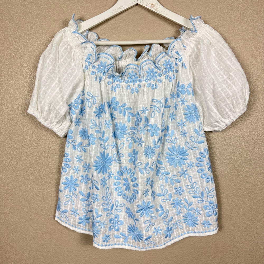 NWT Savanna‎ Jane Embroidered Floral Scalloped Trim Blouse Tank C